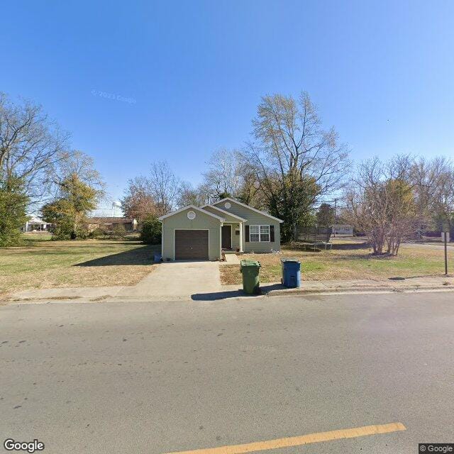 Photo of COLLEGE OAKES PARK at 1023 LAMAR AVE MT VERNON, IL 62864