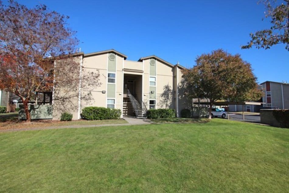 Photo of BELLWOOD PARK APTS. Affordable housing located at 385 BELL AVE SACRAMENTO, CA 95838