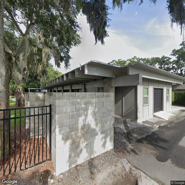 Photo of TUPELO VUE. Affordable housing located at 525 AVENUE G NW WINTER HAVEN, FL 33881