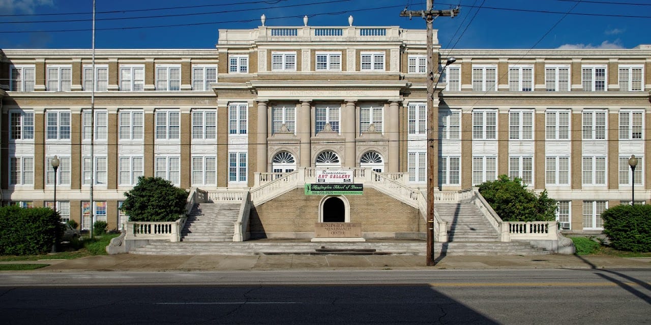 Photo of HUNTINGTON HIGH RENAISSANCE at 900 EIGHTH ST HUNTINGTON, WV 25701