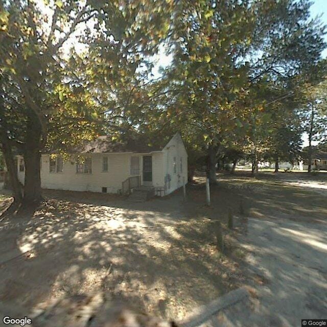 Photo of SAVANNAH GARDENS V at 202 CRESCENT DRIVE SAVANNAH, GA 31404