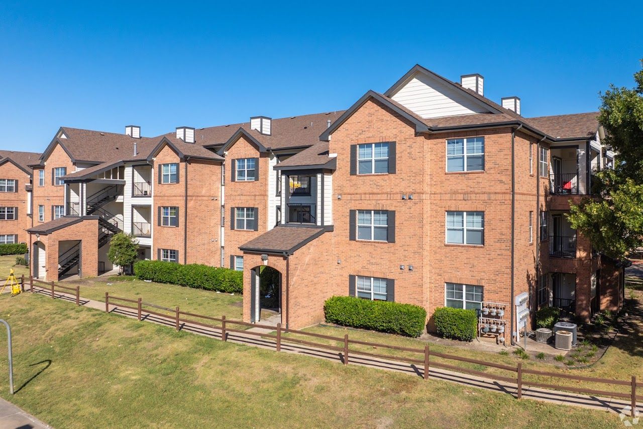 Photo of Skyway Villas at 2000 Skyline Dr McKinney, TX 75071