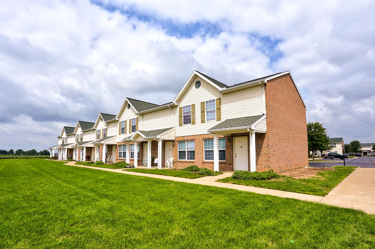 Photo of LAUREL GREENE. Affordable housing located at 275289 E COMMERCE DR CLYDE, OH 