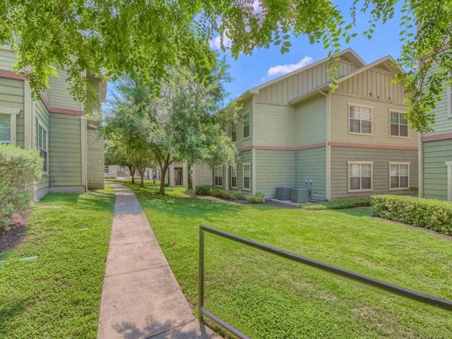 Photo of Strattonoaks at 716 Stratton St Seguin, TX 78155