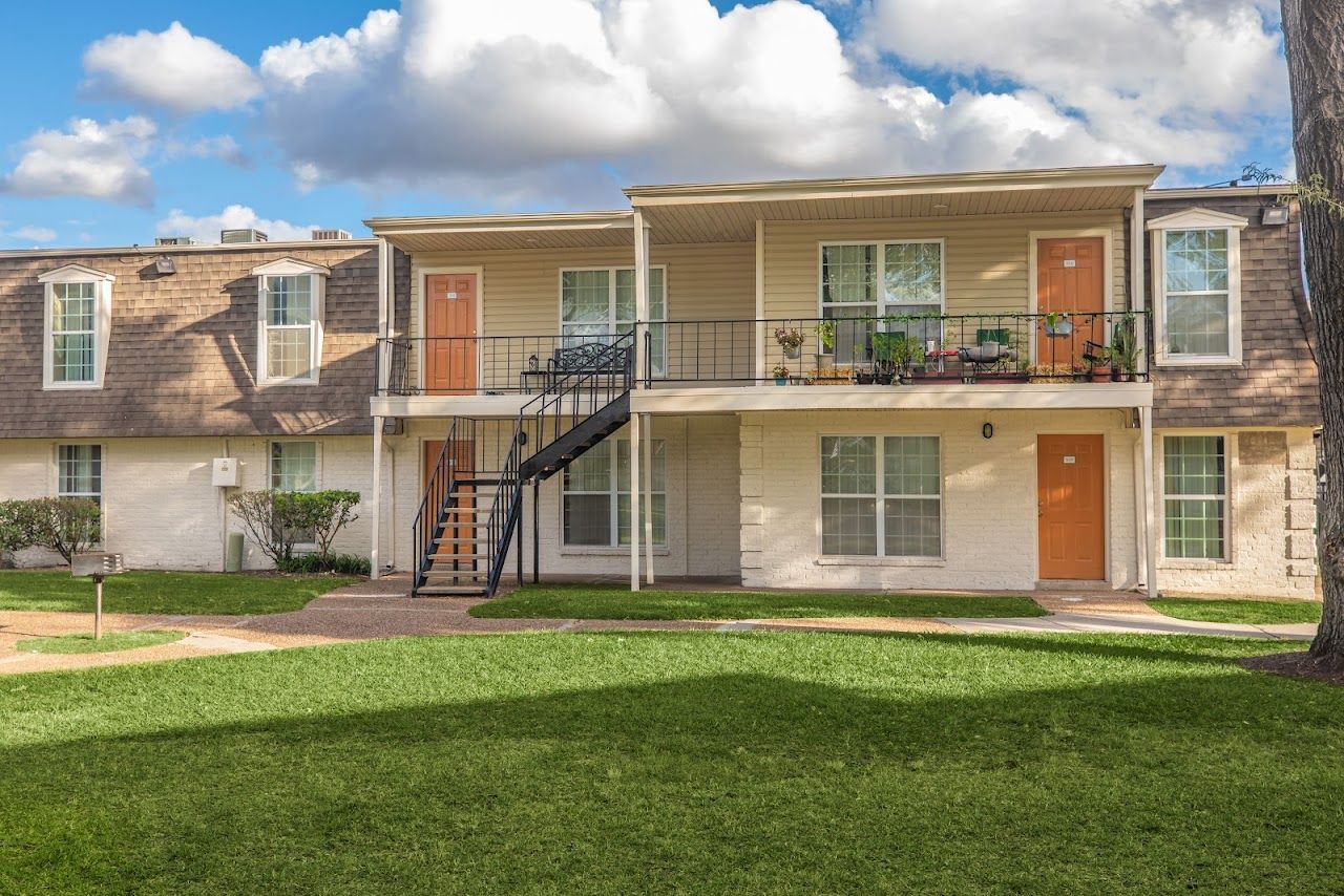 Photo of Havenwood at 333 Uvalde Rd Houston, TX 77015