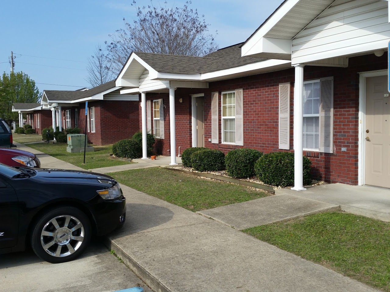 Photo of COTTONWOOD APTS. Affordable housing located at 209 SOUTHWIND DR ATHENS, AL 35611