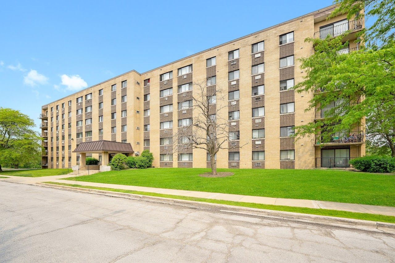 Photo of The Residences at Carriage Creek at 4201 Sauk Trl Richton Park, IL 60471