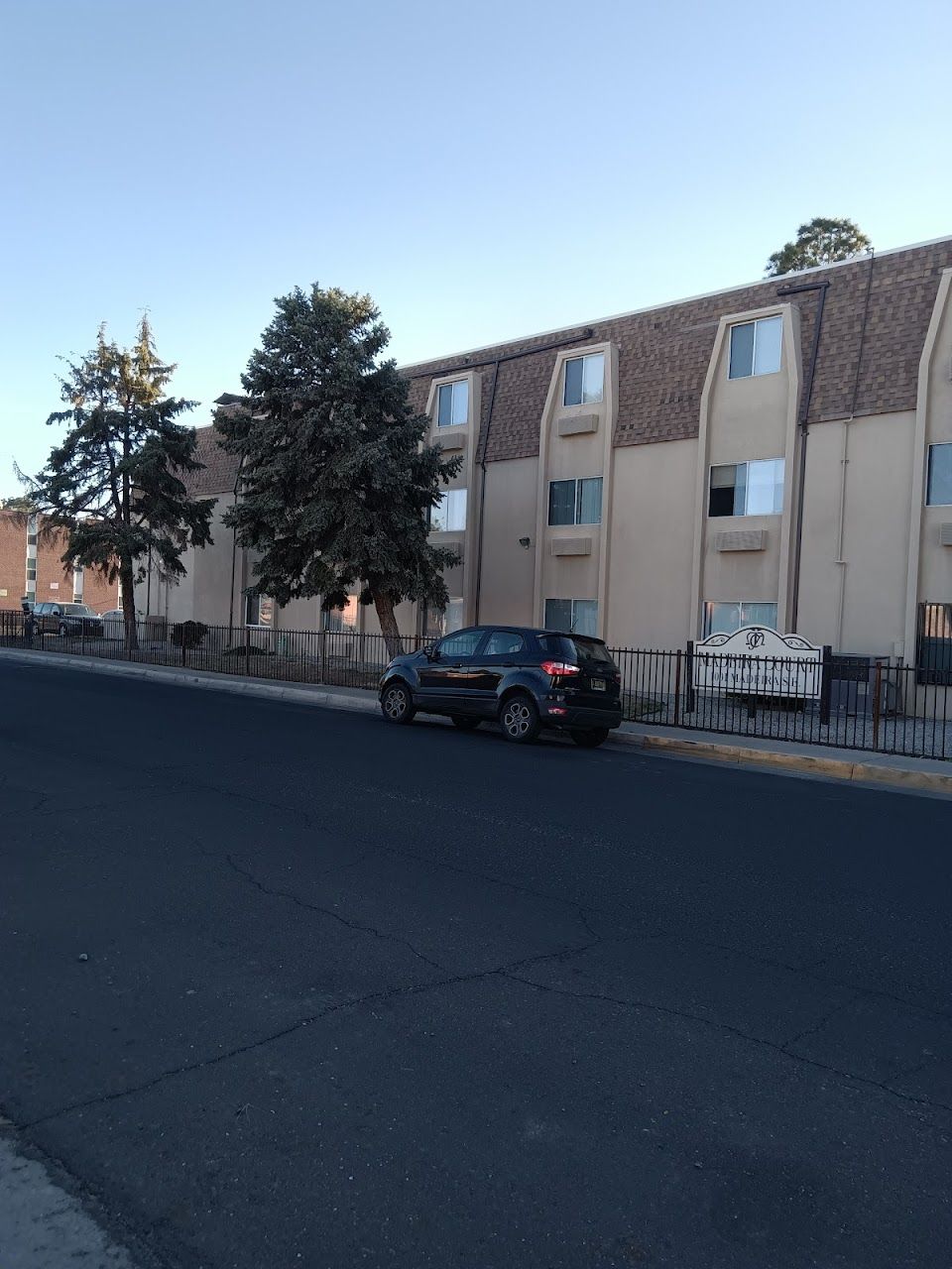 Photo of Madeira Court at 1001 Madeira Dr SE Albuquerque, NM 87108