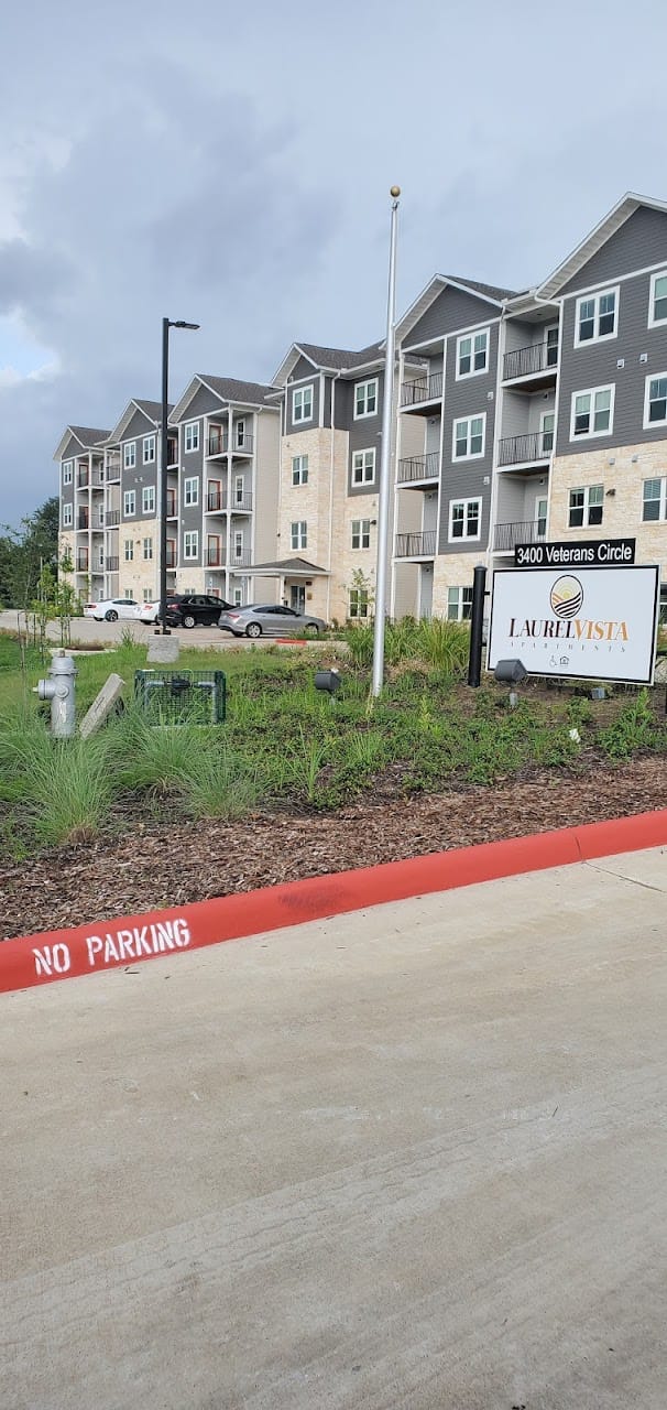 Photo of LAUREL VISTA at NWC OF PLAZA 10 CIRCLE BEAUMONT, TX 77707