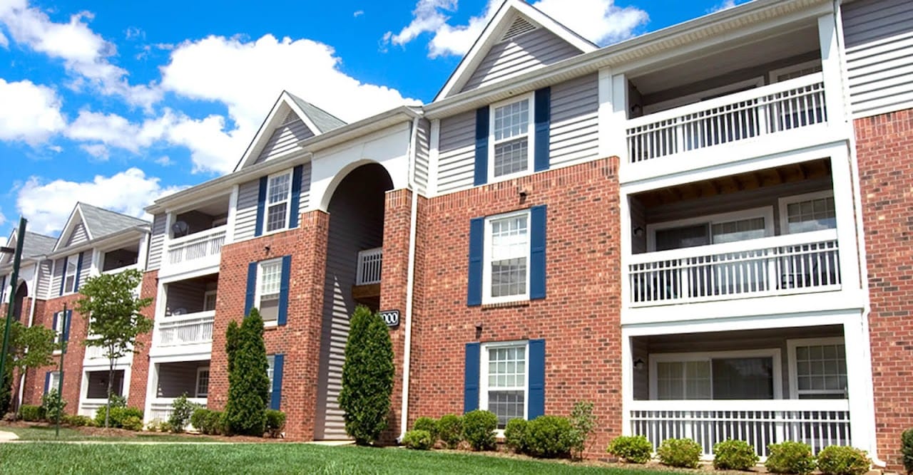 Photo of FALL HILL APTS II at 100 WESTON LN FREDERICKSBRG, VA 22401