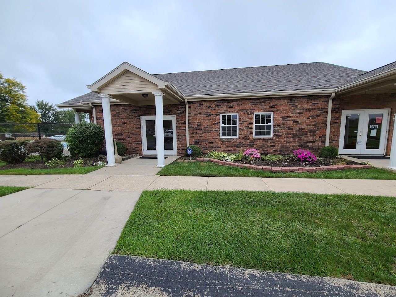 Photo of VILLA CAPRI APTS. Affordable housing located at 2015 FOX POINT TRAIL FORT WAYNE, IN 46816