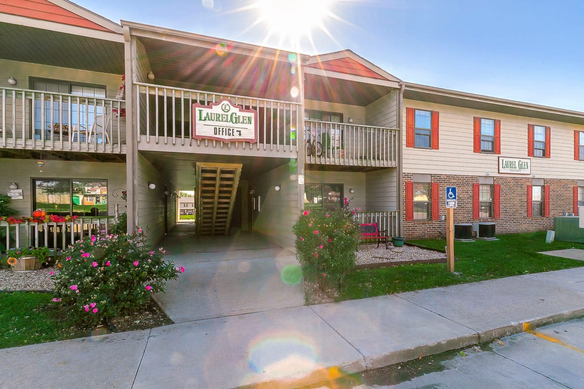 Photo of LAUREL GLEN. Affordable housing located at 1401 E 24TH ST LAWRENCE, KS 66046