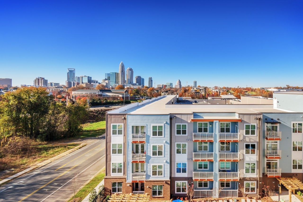 Photo of Vistas at 707 at 707 Seigle Ave Charlotte, NC 28204