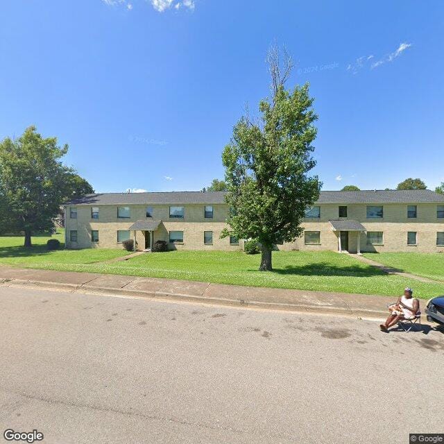 Photo of Parkview Manor Apartments. Affordable housing located at 714 S Sunswept Dr Union City, TN 38261