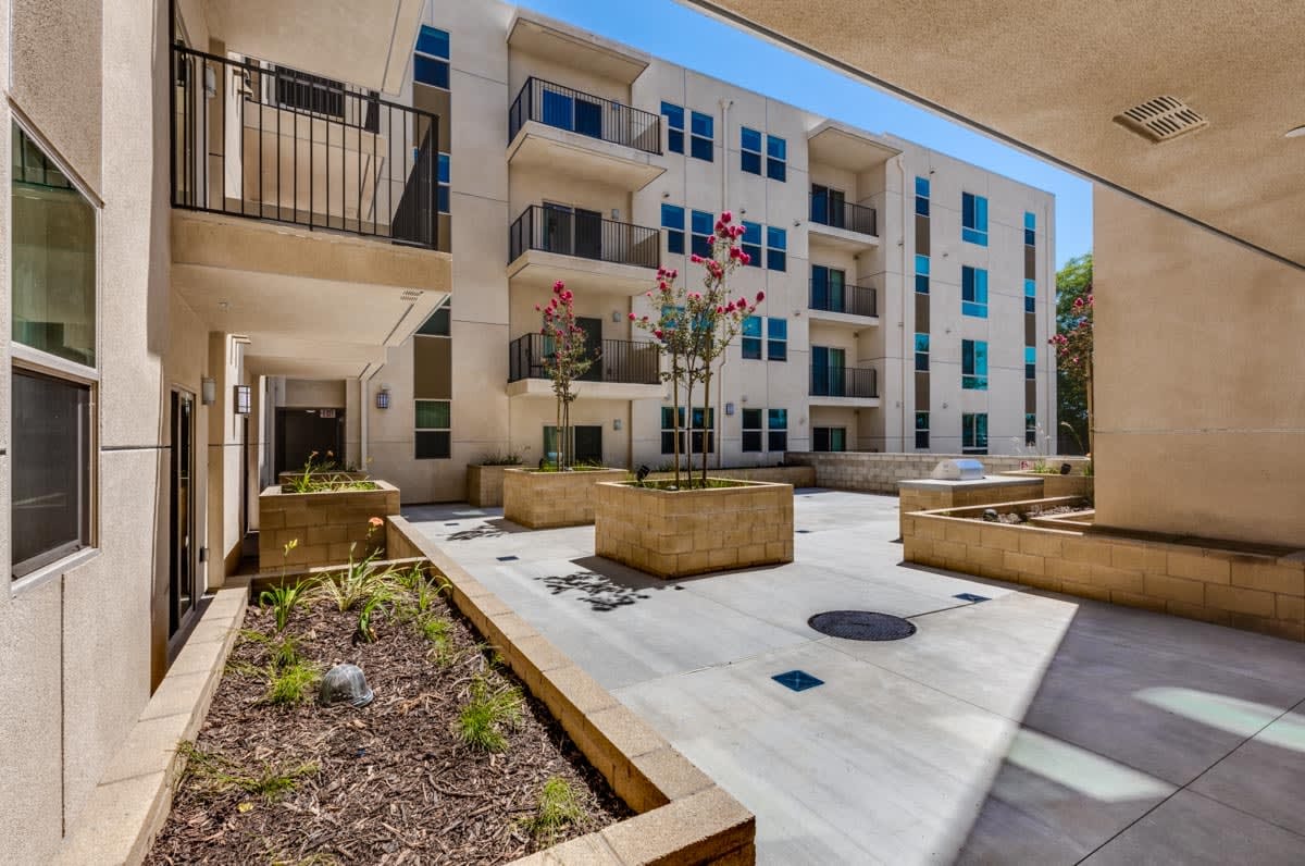 Photo of SANTA CECILIA APARTMENTS. Affordable housing located at 117 S. BOYLE AVENUE LOS ANGELES, CA 90033