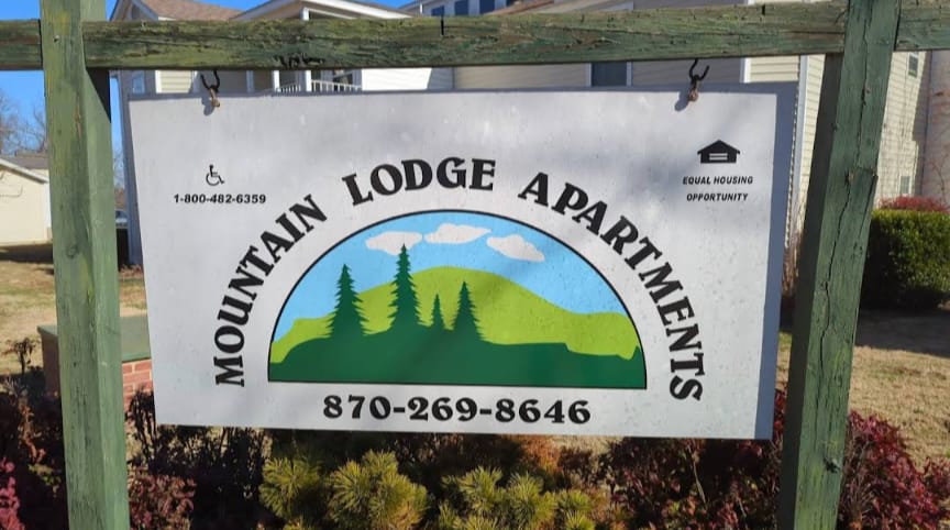 Photo of MOUNTAIN LODGE APARTMENTS. Affordable housing located at 211 KING AVE MOUNTAIN VIEW, AR 72560