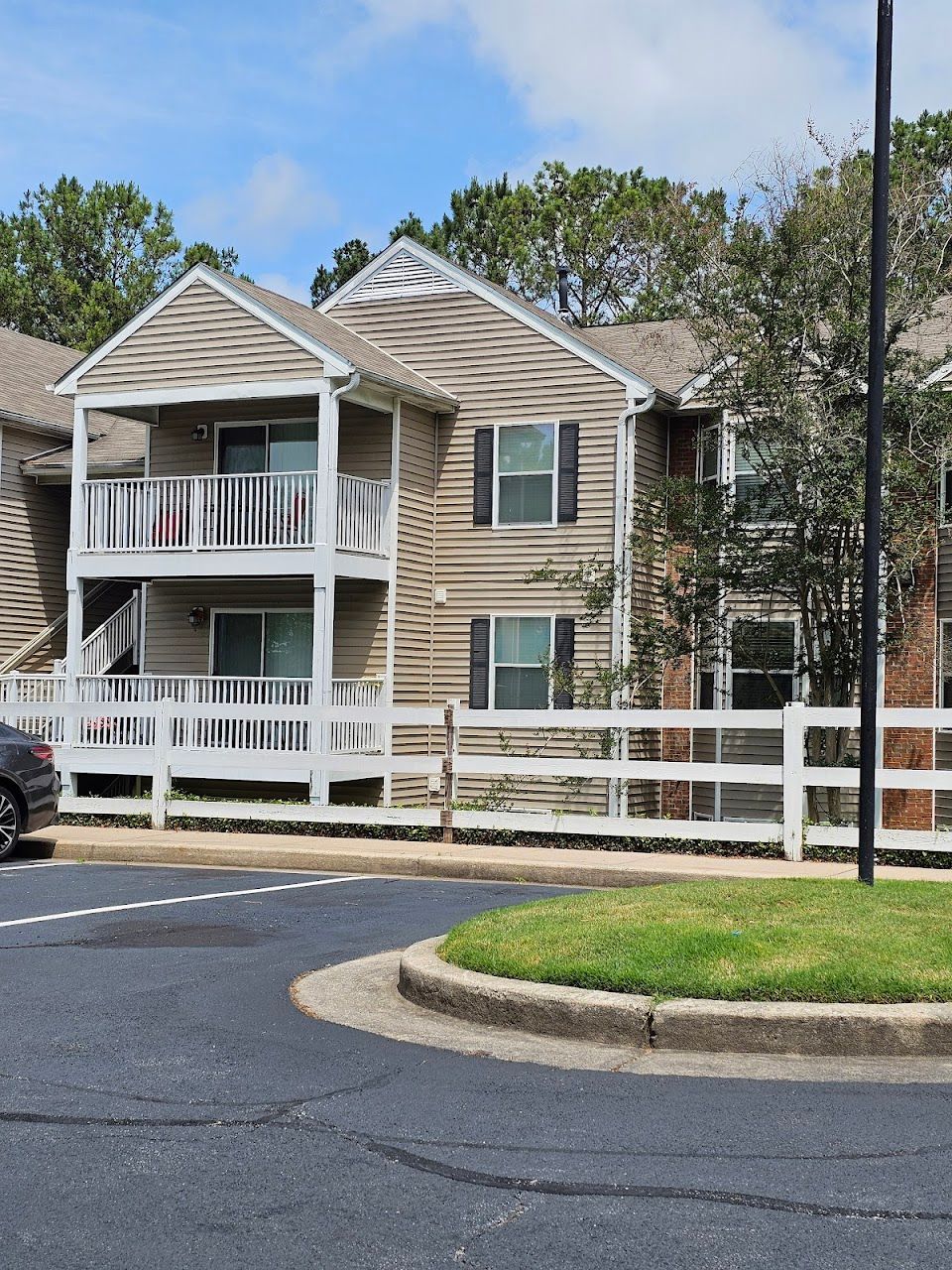 Photo of Ashley Woods. Affordable housing located at 1050 Rock Quarry Rd Stockbridge, GA 30281
