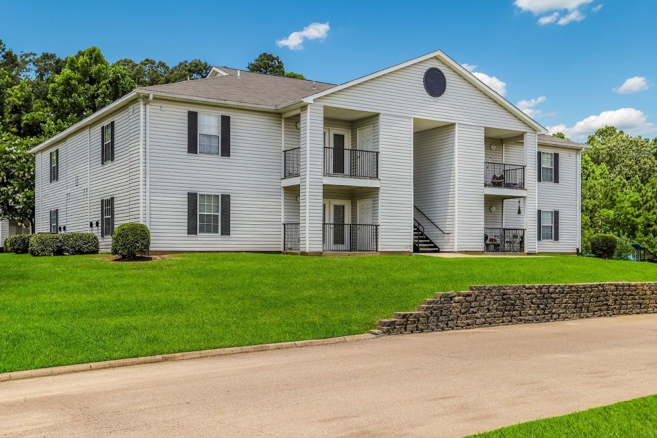 Photo of ELTON PARK APTS. Affordable housing located at 301 ELTON PARK DR JACKSON, MS 39212