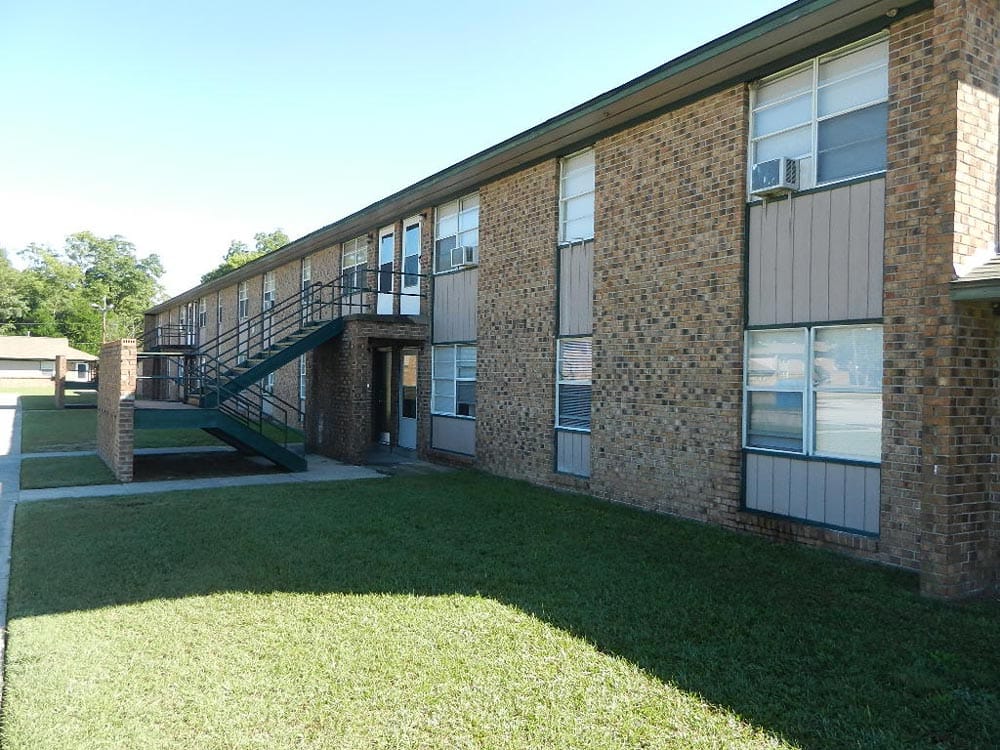 Photo of BROCKINGTON HEIGHTS. Affordable housing located at 201 SALEEBY LOOP DARLINGTON, SC 29532