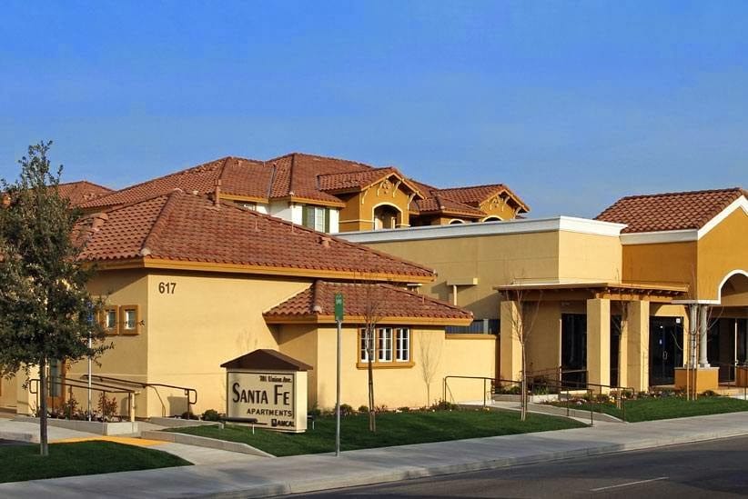 Photo of SANTA FE APTS (BAKERSFIELD) at 701 UNION AVE BAKERSFIELD, CA 93307