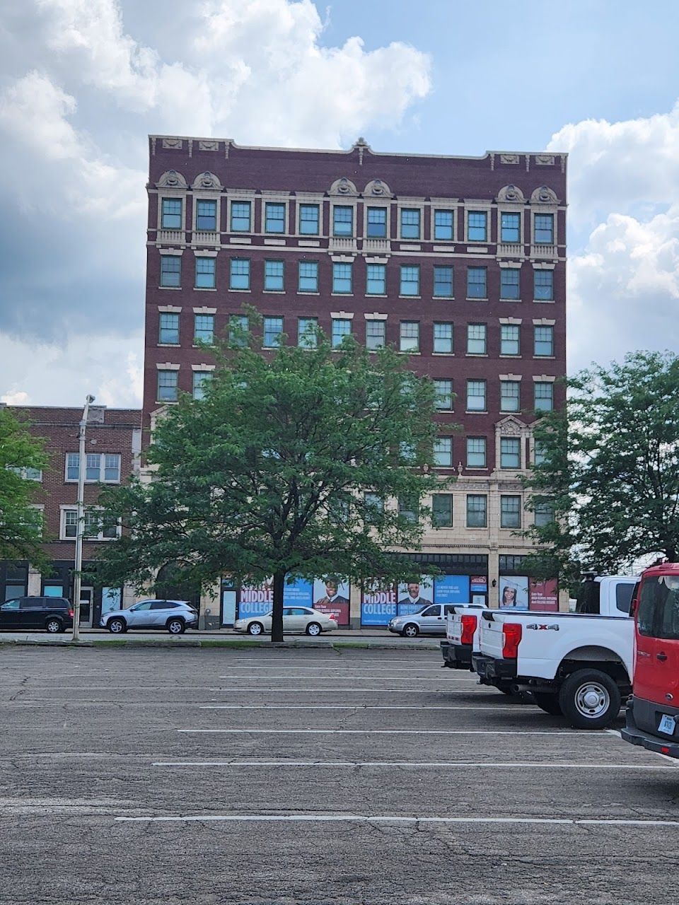 Photo of DALTON APTS at 131 E FIFTH AVE GARY, IN 46402