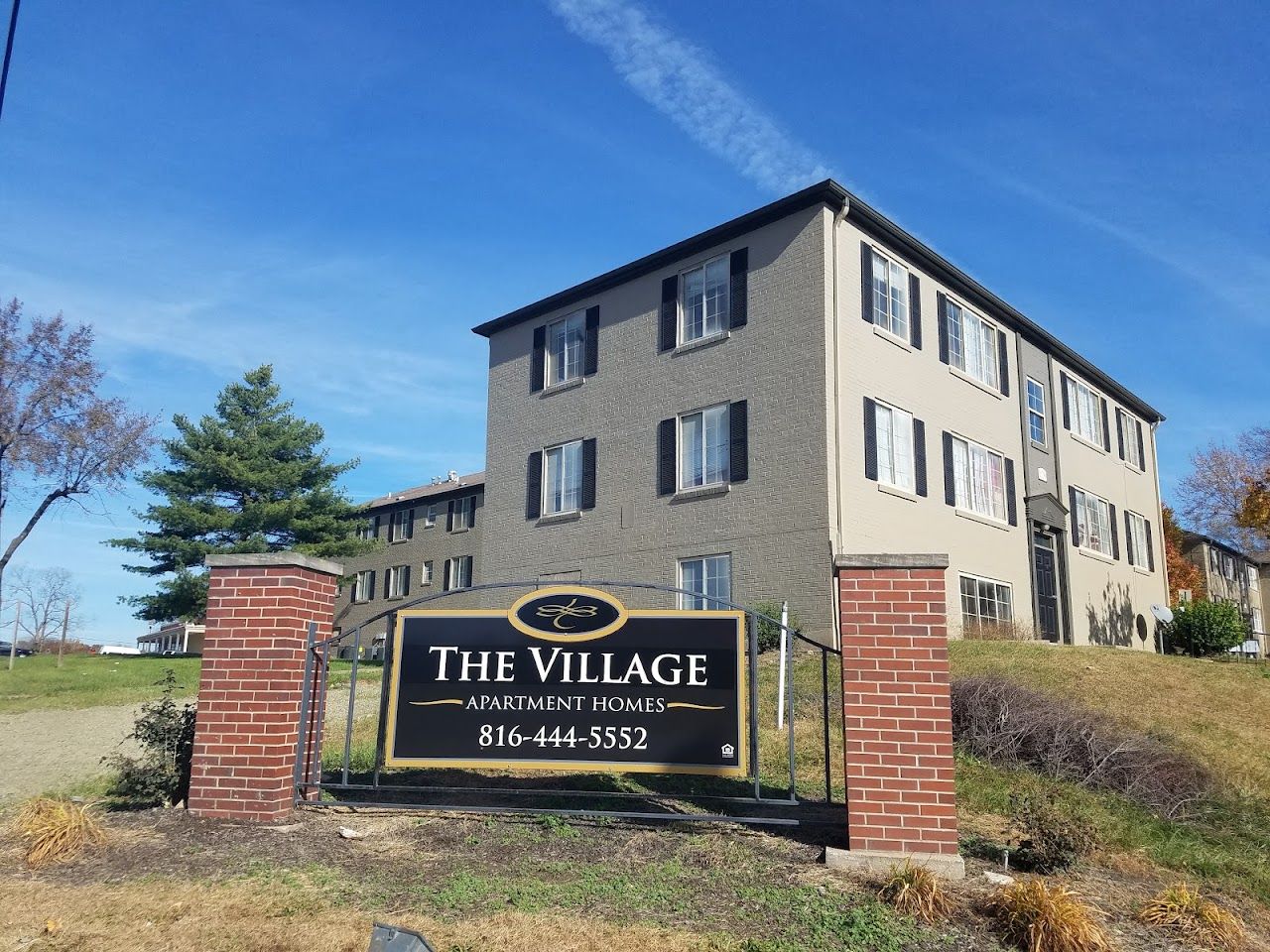 Photo of PRESIDENTS GARDENS APTS at 8239 FOREST AVE OFC KANSAS CITY, MO 64131