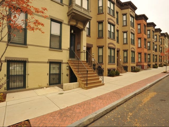 Photo of KNOX STREET APTS at 148 KNOX ST ALBANY, NY 12208