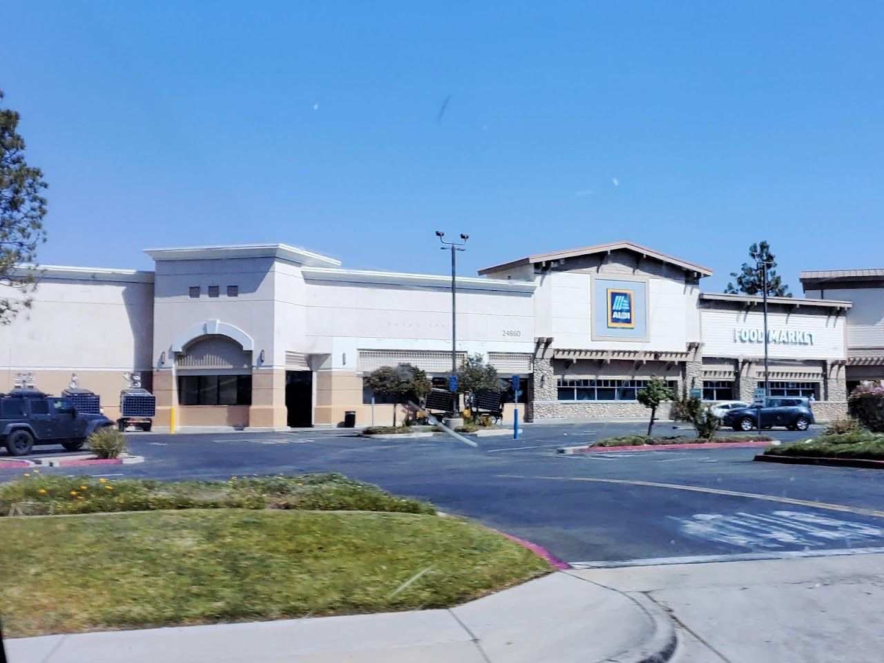 Photo of CANTERBURY VILLAGE. Affordable housing located at 23420 AVENIDA ROTELLA SANTA CLARITA, CA 91355