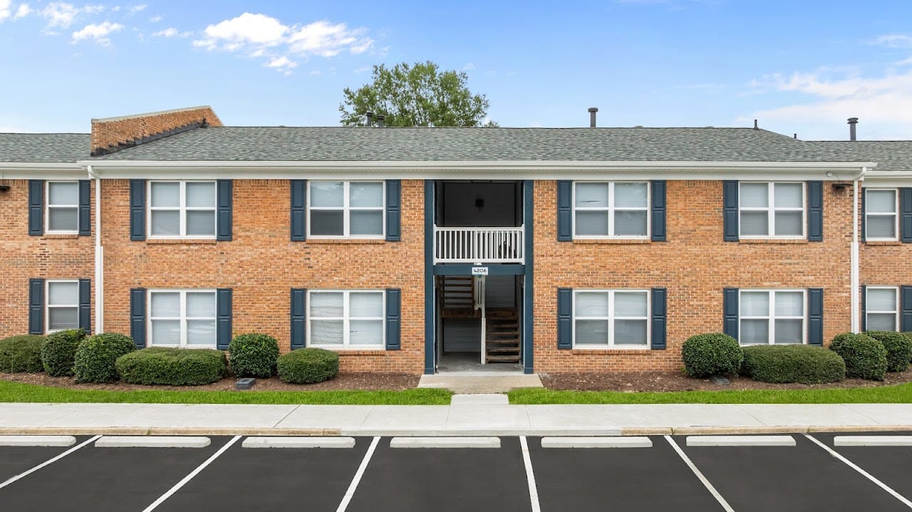 Photo of Hunters Point. Affordable housing located at 4200 Reid St Chesapeake, VA 23324