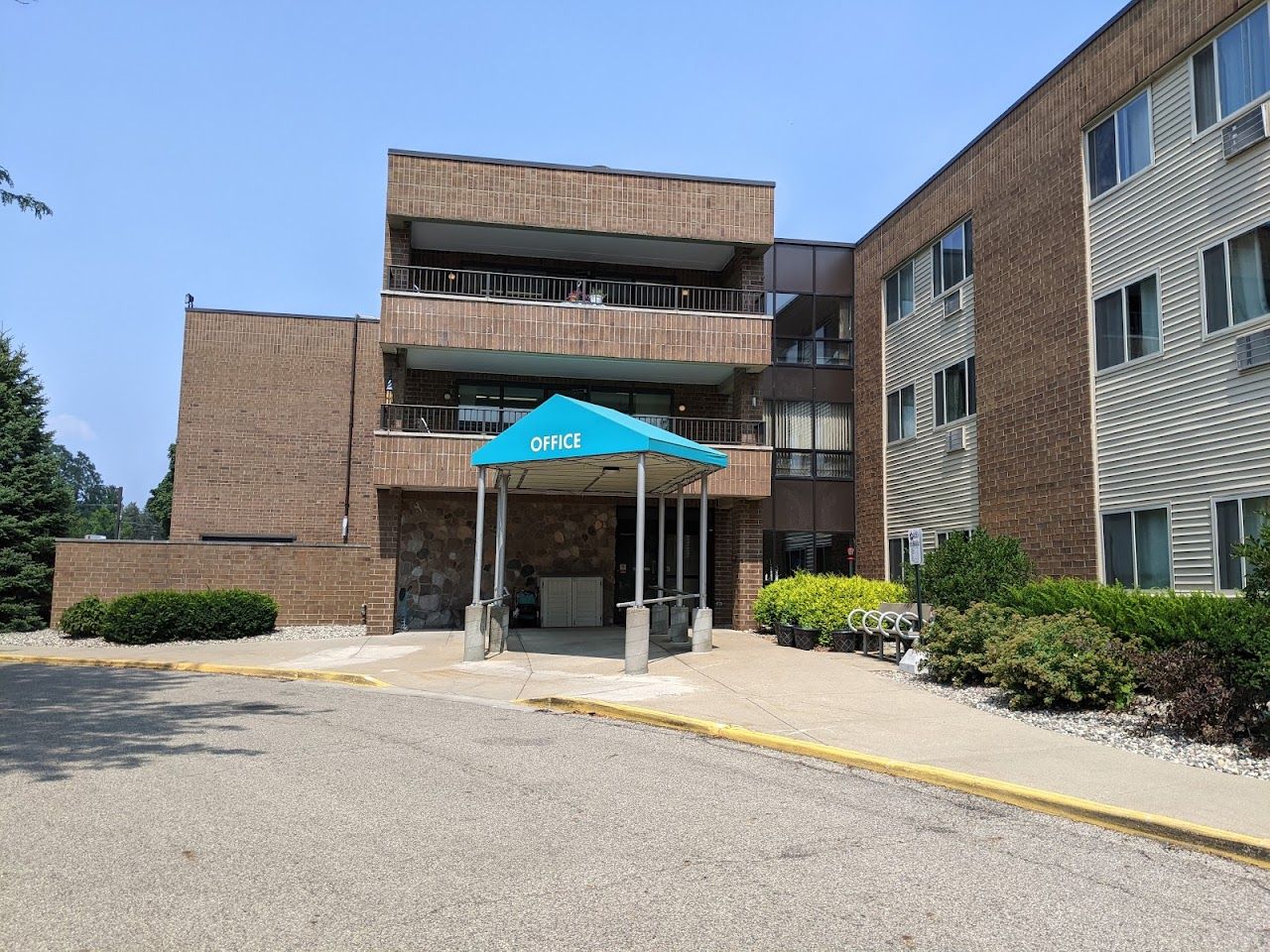 Photo of MILLER COURT SENIOR APARTMENTS. Affordable housing located at 205 MILLER STREET PAW PAW, MI 49079