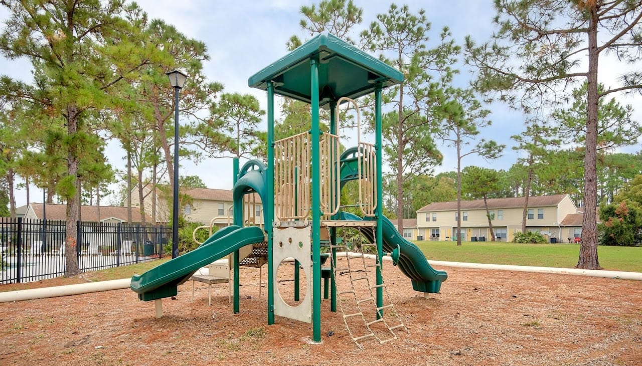 Photo of PINEWOOD POINTE. Affordable housing located at 1801 KERNAN BLVD S JACKSONVILLE, FL 32246