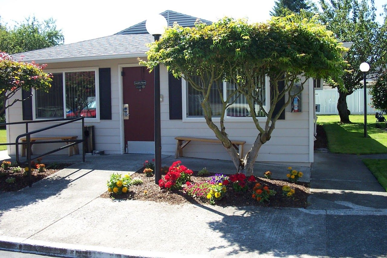 Photo of POWELL PLAZA II. Affordable housing located at 13320 SE POWELL BLVD PORTLAND, OR 97236