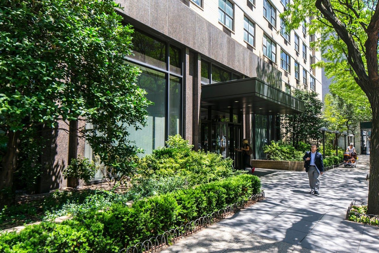 Photo of REGENT TOWER. Affordable housing located at 900 EIGHTH AVE NEW YORK, NY 10019