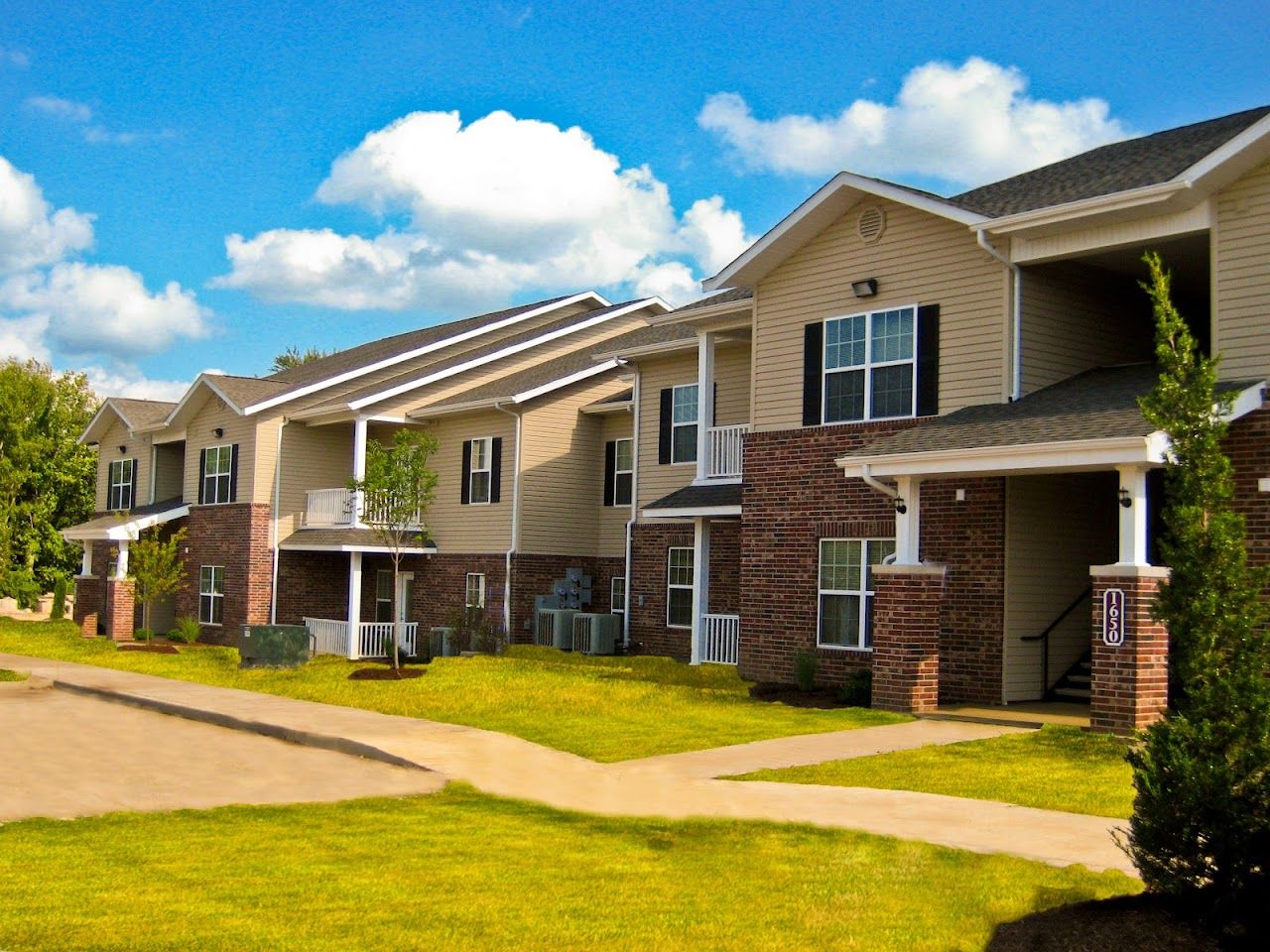 Photo of TIMBER CREEK ESTATES. Affordable housing located at 1601 TIMBERCREEK CIR LEBANON, MO 65536