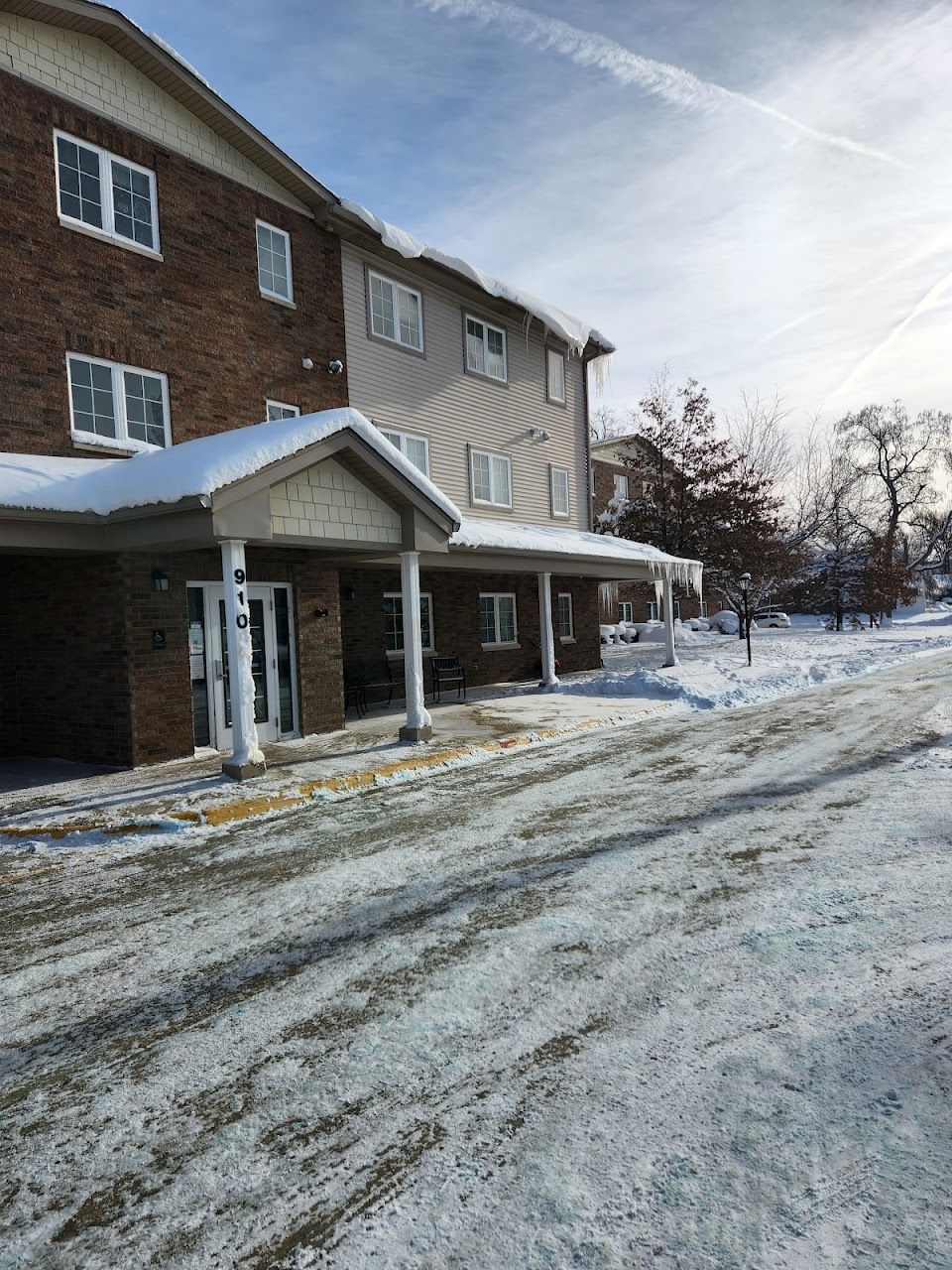 Photo of IRVING POINT. Affordable housing located at 910 SEVENTH ST SE CEDAR RAPIDS, IA 52401