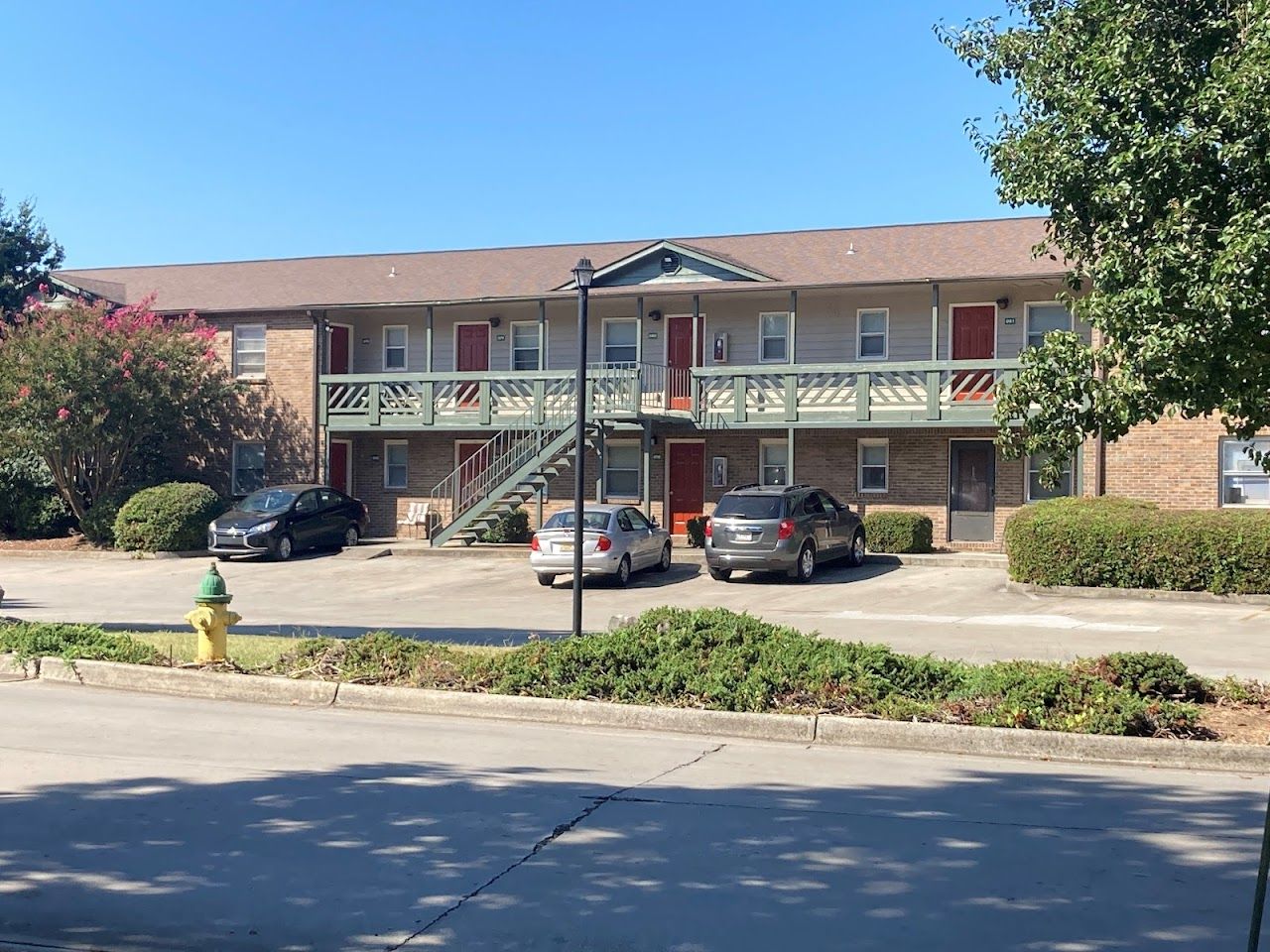 Photo of Arbours at Moores Mill. Affordable housing located at 100 Marcus Byers Dr Huntsville, AL 35811