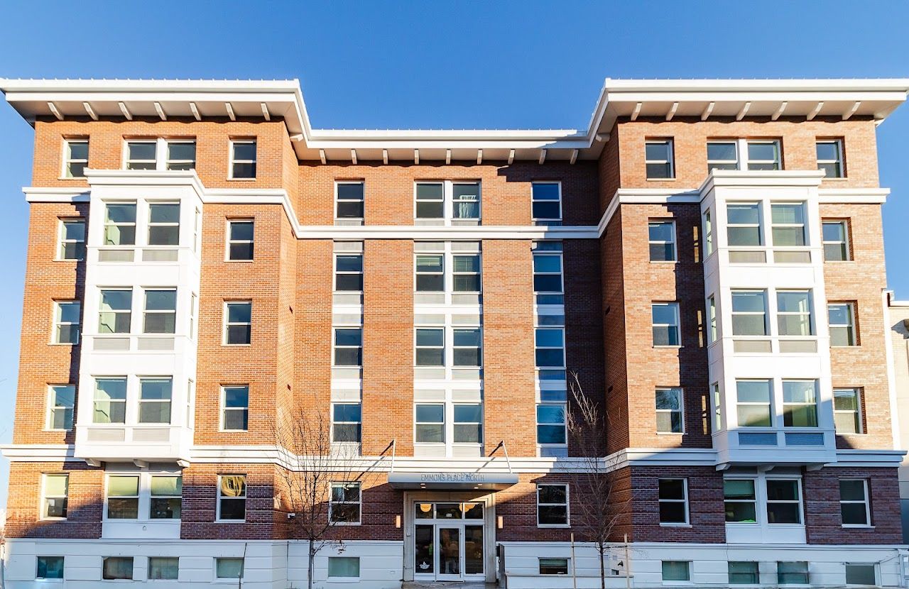 Photo of Emmons Place at 1727 NW Hoyt St Portland, OR 97209