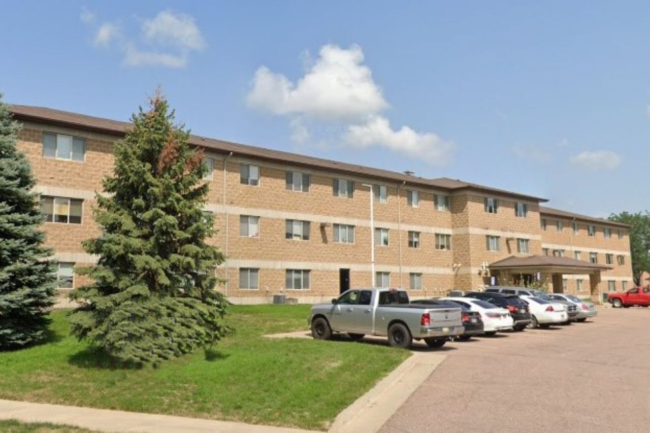 Photo of GATEWAY APTS. Affordable housing located at 3511 S GATEWAY BLVD SIOUX FALLS, SD 57106