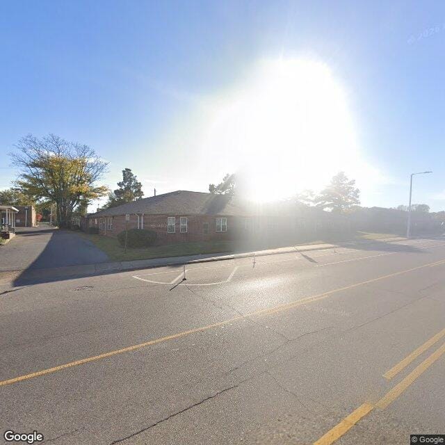 Photo of Independent Apartments at 875 Linden Ave Memphis, TN 38126