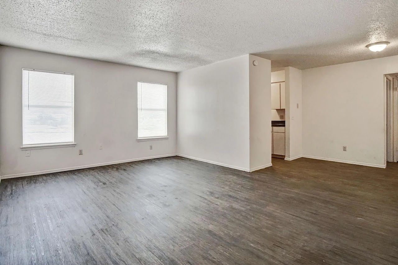 Photo of Crossroads at NE Grand Blvd. Affordable housing located at 2101 NE Grand Blvd Oklahoma City, OK 73111