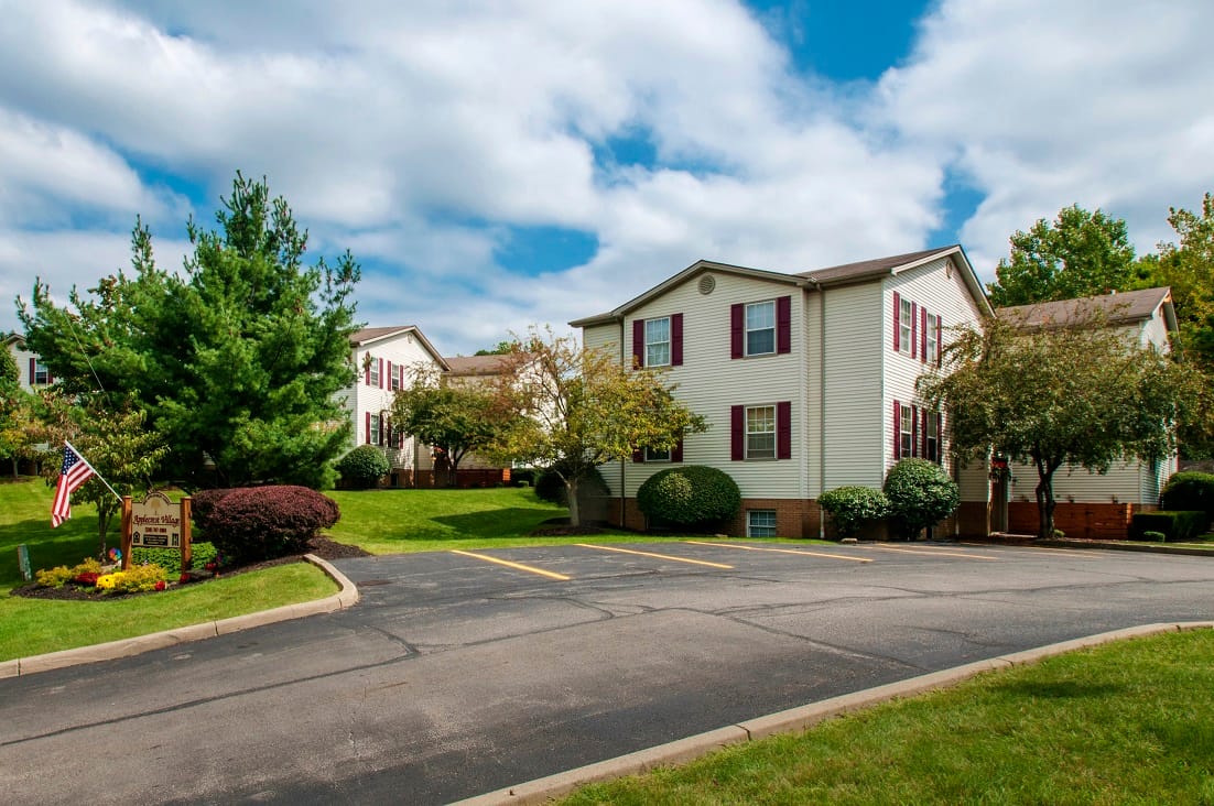 Photo of Applecrest Village Apartments. Affordable housing located at 6003-6075 Applecrest Ct Boardman, OH 44512