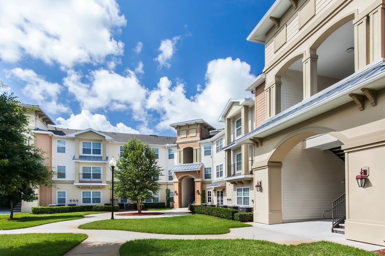 Photo of OVIEDO TOWN CENTRE II at 450 FONTANA CIR OVIEDO, FL 32765