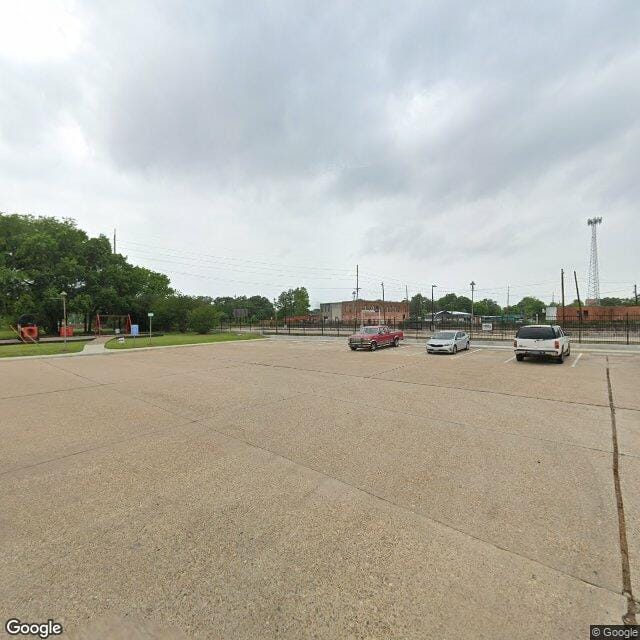 Photo of Belaire Manor Apartments at 1501 E Young St Longview, TX 75602