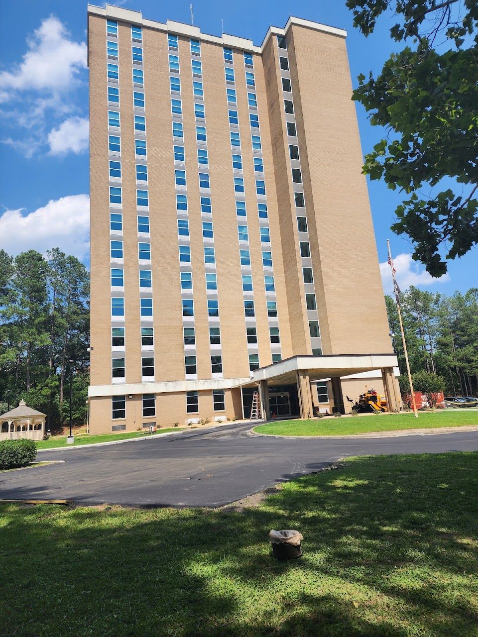 Photo of Vineville Christian Towers. Affordable housing located at 2394 Vineville Ave Macon, GA 31204