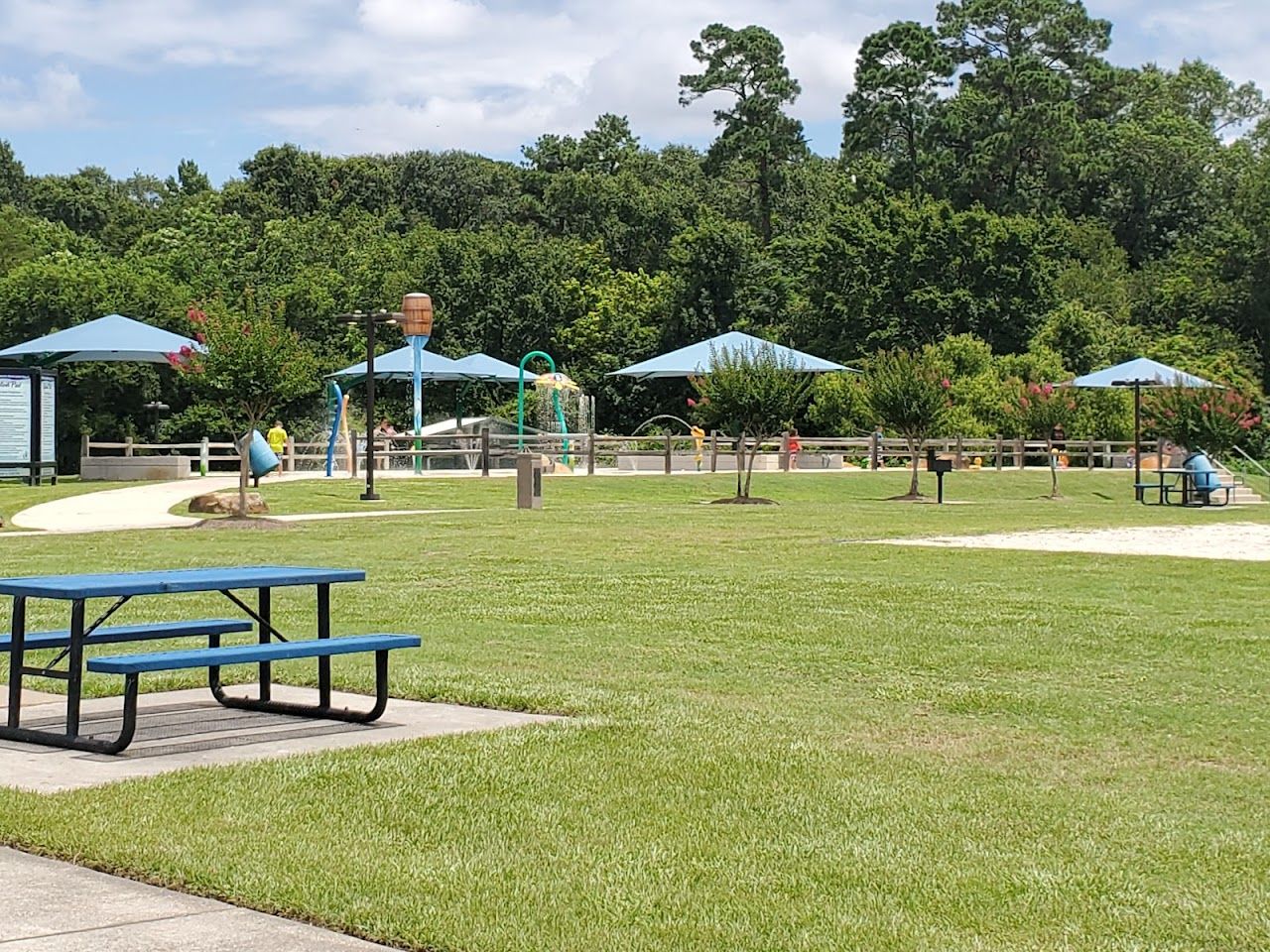 Photo of 925 Dr Martin Luther King Jr Pl S at 925 Dr Martin Luther King Jr Pl S Conroe, TX 77301