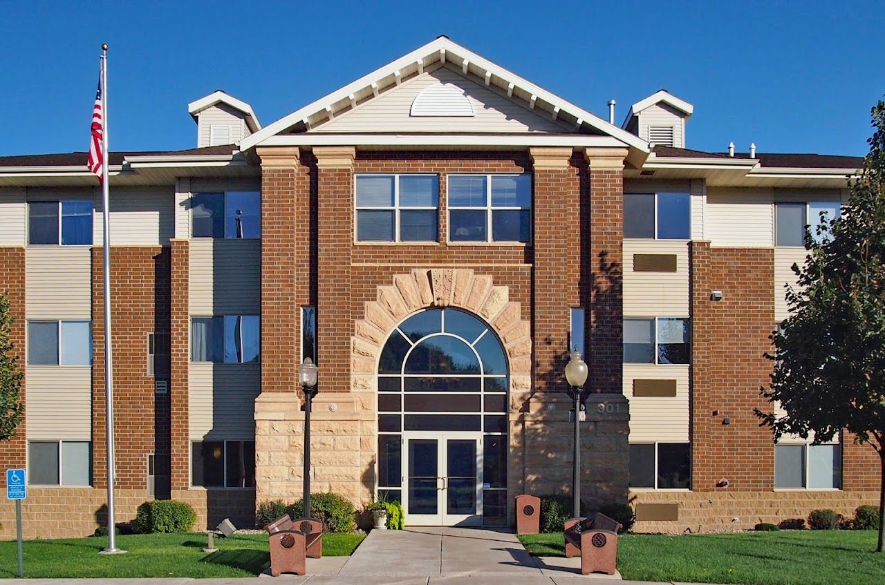 Photo of CENTRAL SQUARE APARTMENTS. Affordable housing located at 301 WASHINGTON AVE SAINT PETER, MN 56082