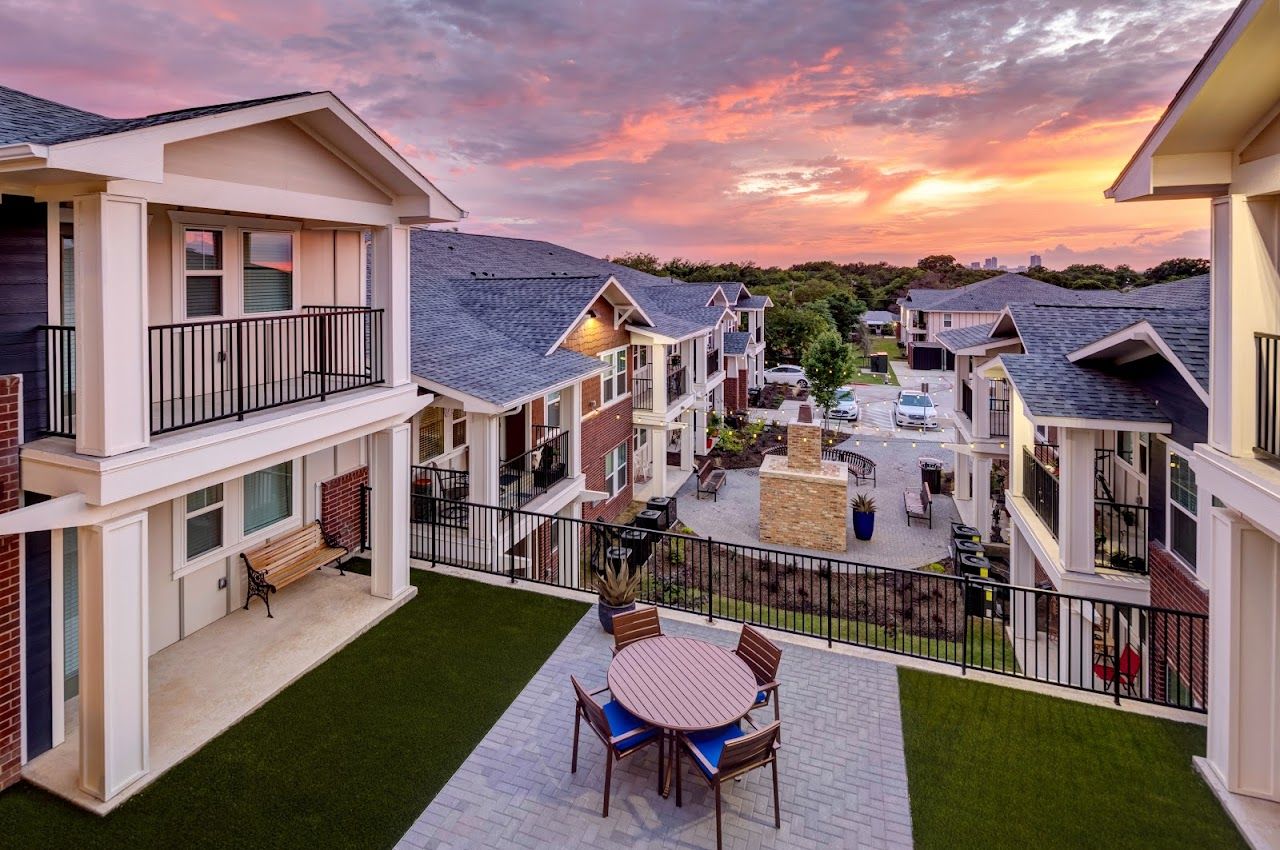 Photo of SUNSET AT FASH PLACE at 2504 OAKLAND BLVD. FORT WORTH, TX 76103