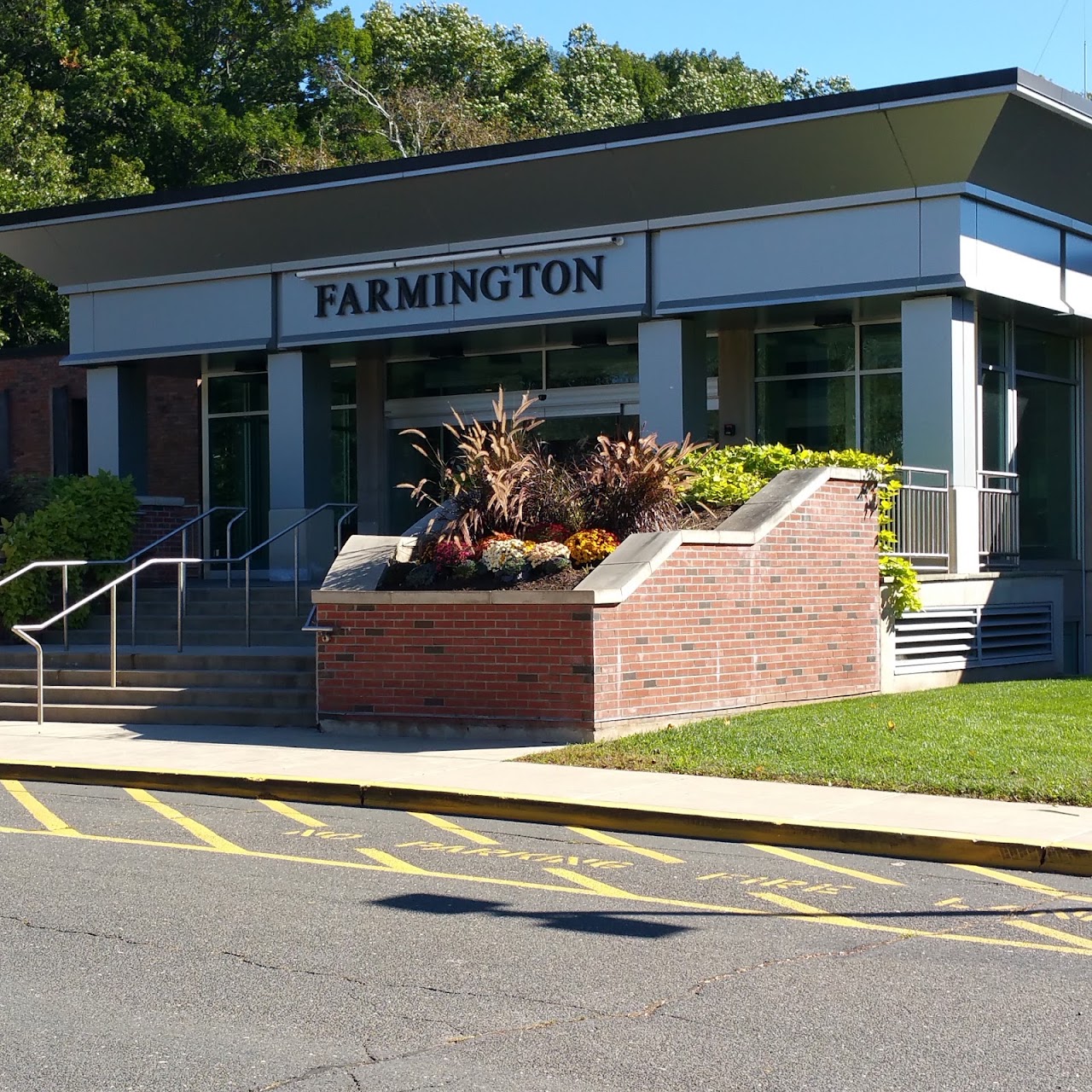 Photo of Farmington Housing Authority at 1 Monteith Drive FARMINGTON, CT 6032