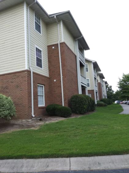 Photo of CAMBRIDGE COURT APTS. Affordable housing located at 550 W DARLINGTON ST FLORENCE, SC 29501