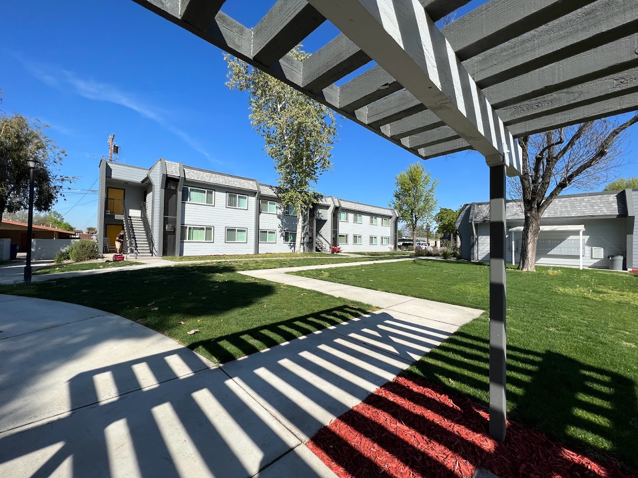 Photo of GRACE AND LAUGHTER APARTMENTS. Affordable housing located at 1051 N. EATON AVENUE DINUBA, CA 93618